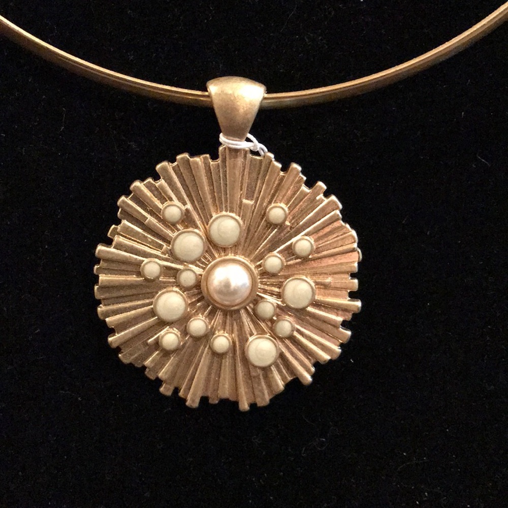 Pretty Gold choker